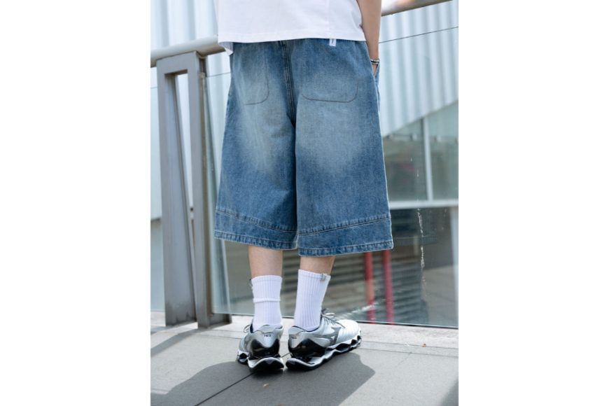 Washed Denim Pleated Jorts (4)