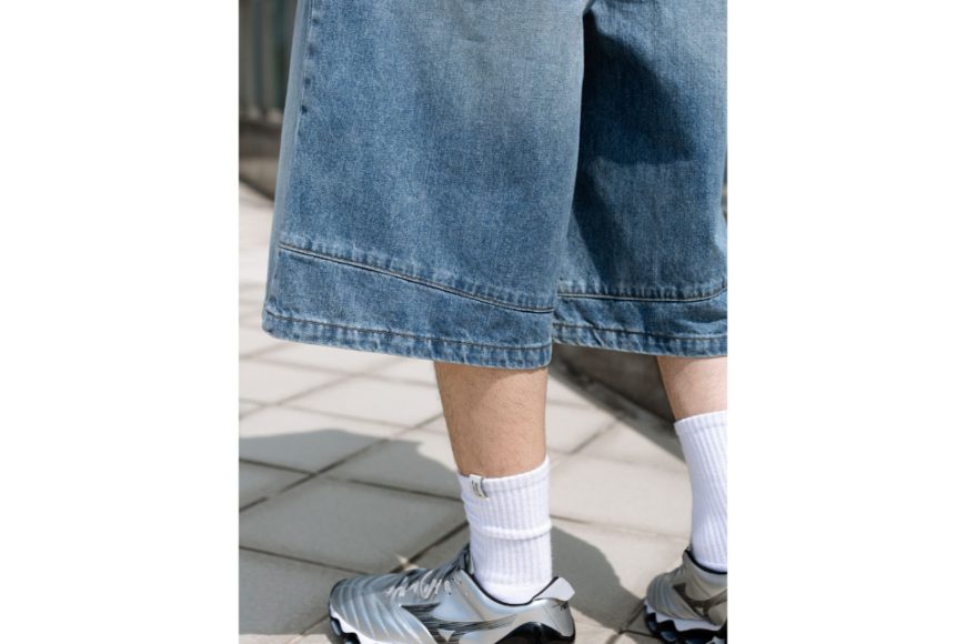 Washed Denim Pleated Jorts (7)