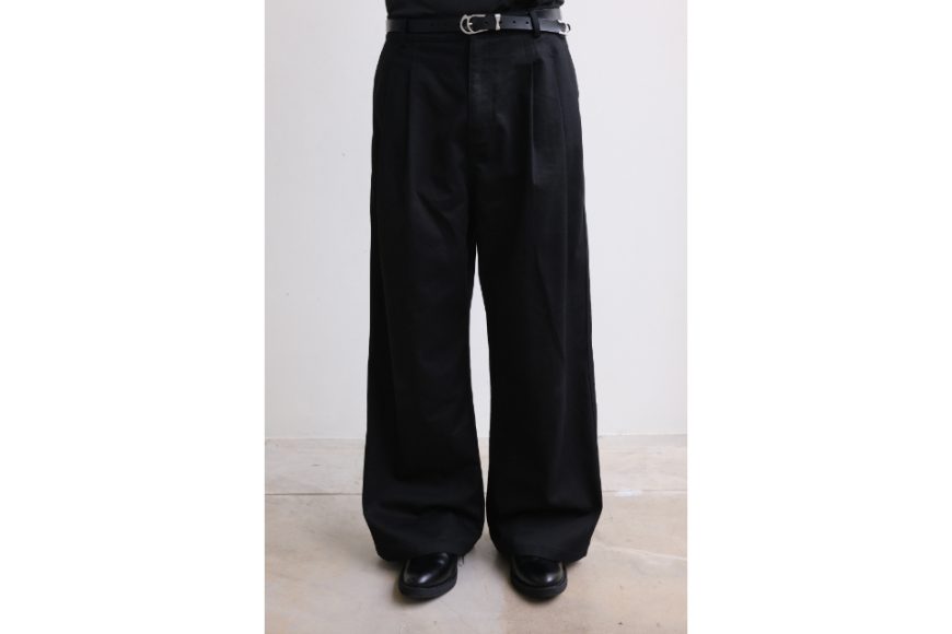 Wide-Leg Pants (1)