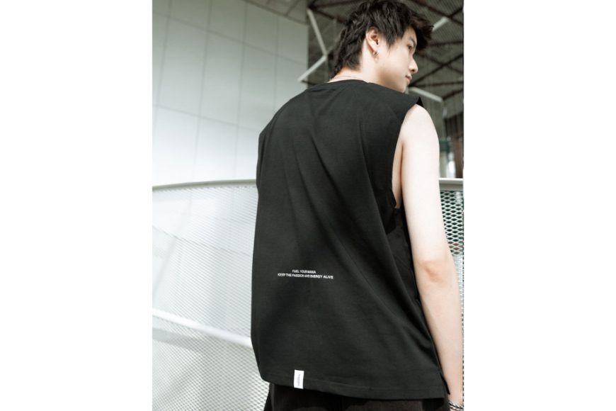 Wide-Shoulder Tank Top (6)