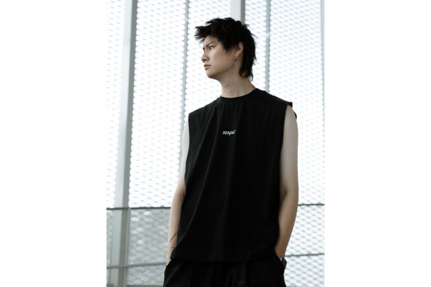 Wide-Shoulder Tank Top (7)