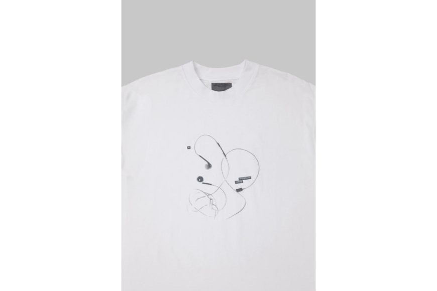 EarPods Tee (13)