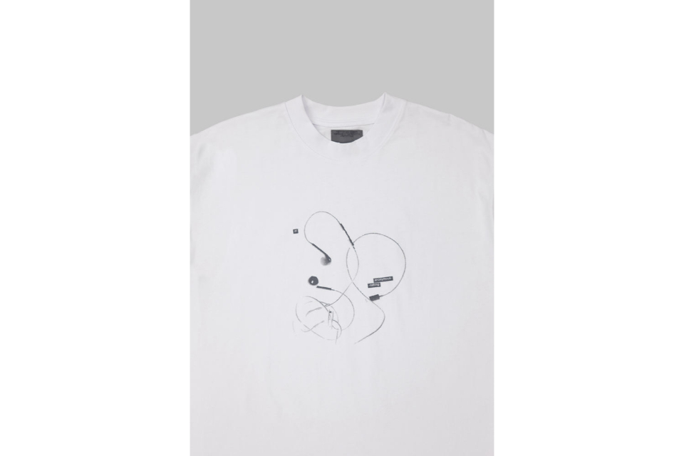 EarPods Tee (13)