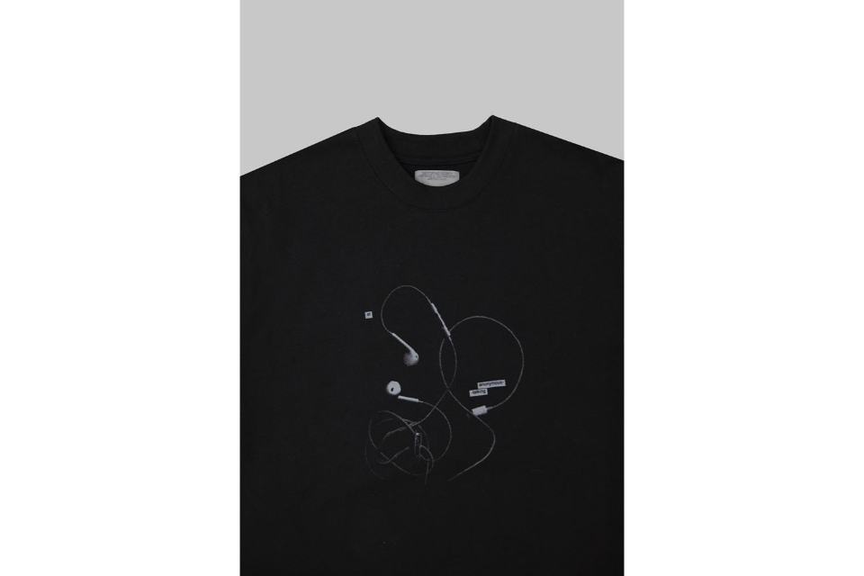 EarPods Tee (9)
