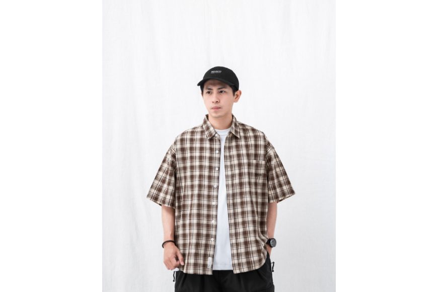 Loose-Fit Pocket Shirt (2)