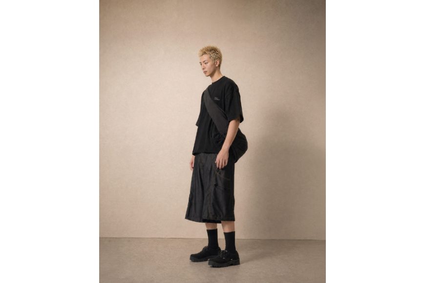 S26-C2-B Offset Void Crescent Bag (1)