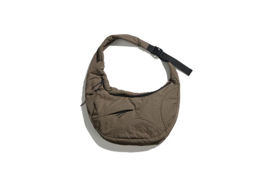 S26-C2-B Offset Void Crescent Bag (11)