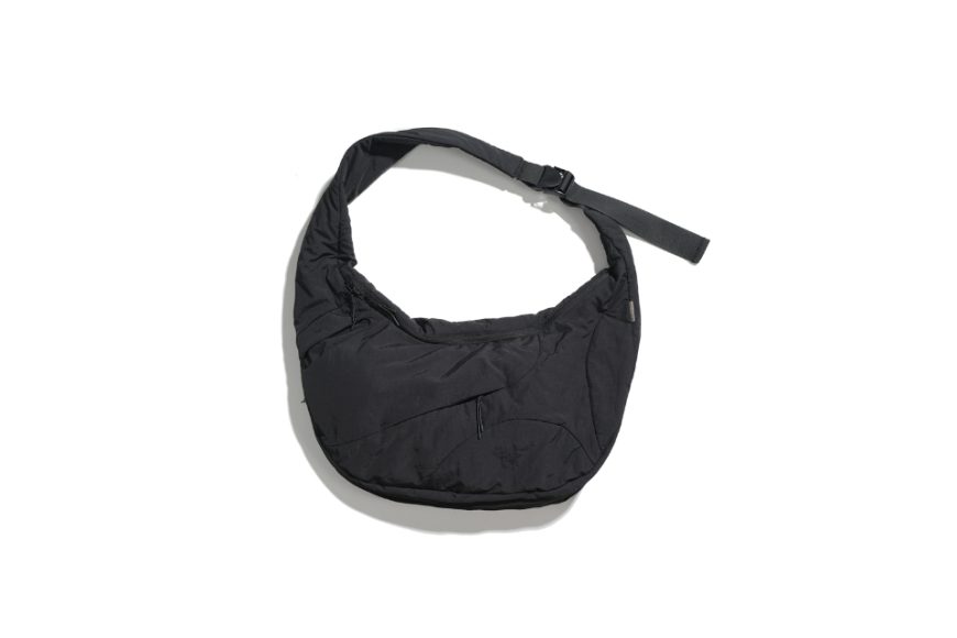 S26-C2-B Offset Void Crescent Bag (5)