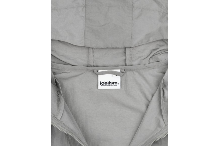 Ripstop Windbreaker (14)