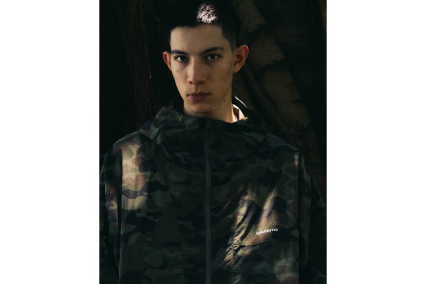 Ripstop Windbreaker (7)