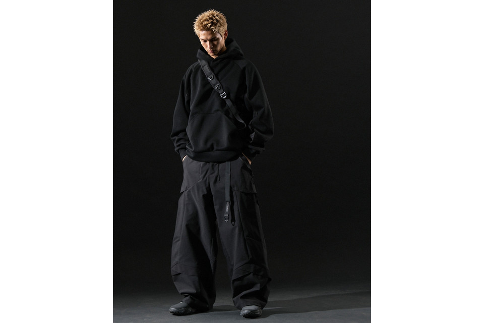 A26-S1-H Visor Layer Hoodie (1)