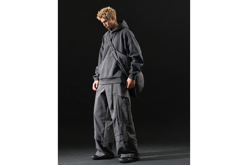 A26-S1-H Visor Layer Hoodie (5)