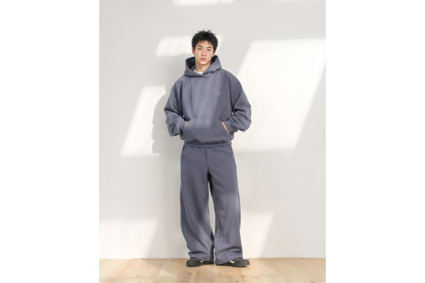 Arc Seam Sweat Pants (8)
