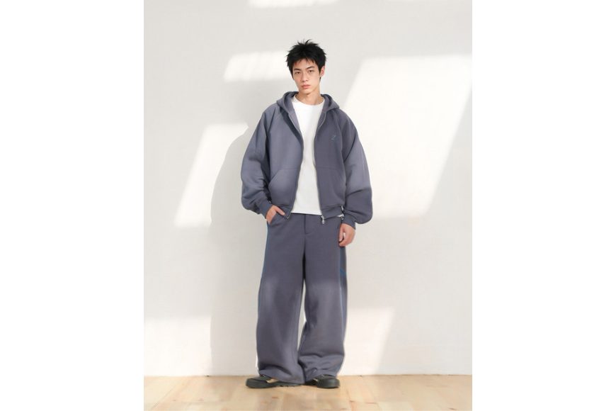 Arc Seam Zip Hoodie (4)