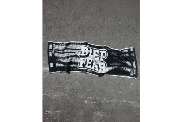 DEEP FEAR I TRSRZN Trophy Towel (1)