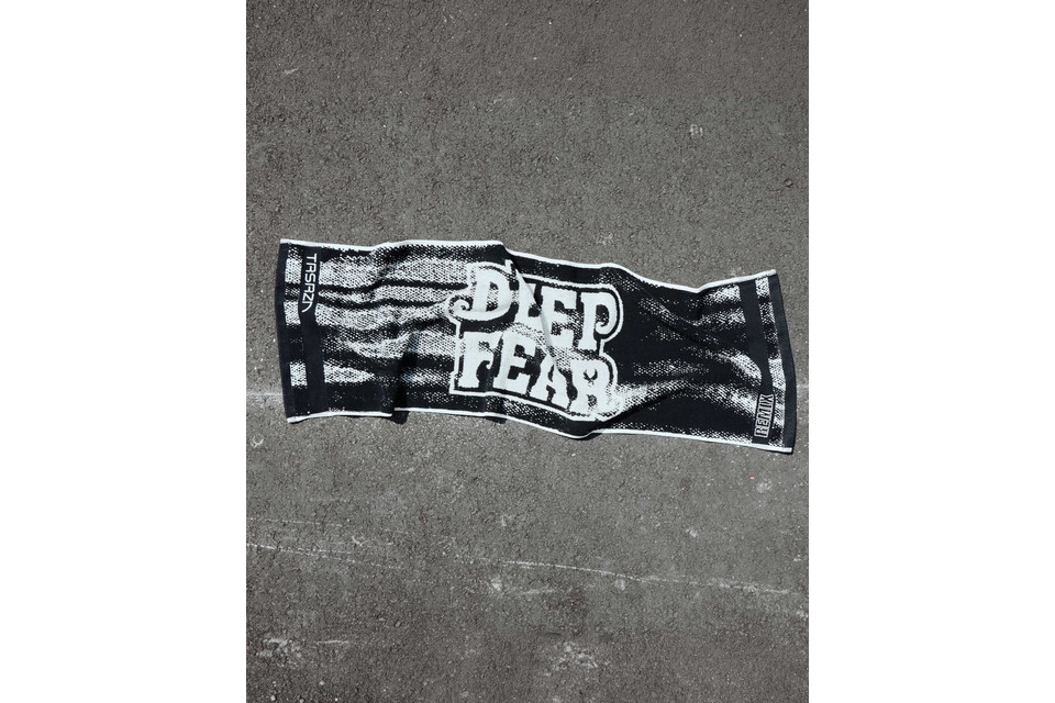 DEEP FEAR I TRSRZN Trophy Towel (1)