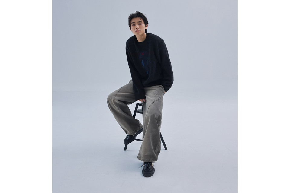 Hippocampus Sweater (2)